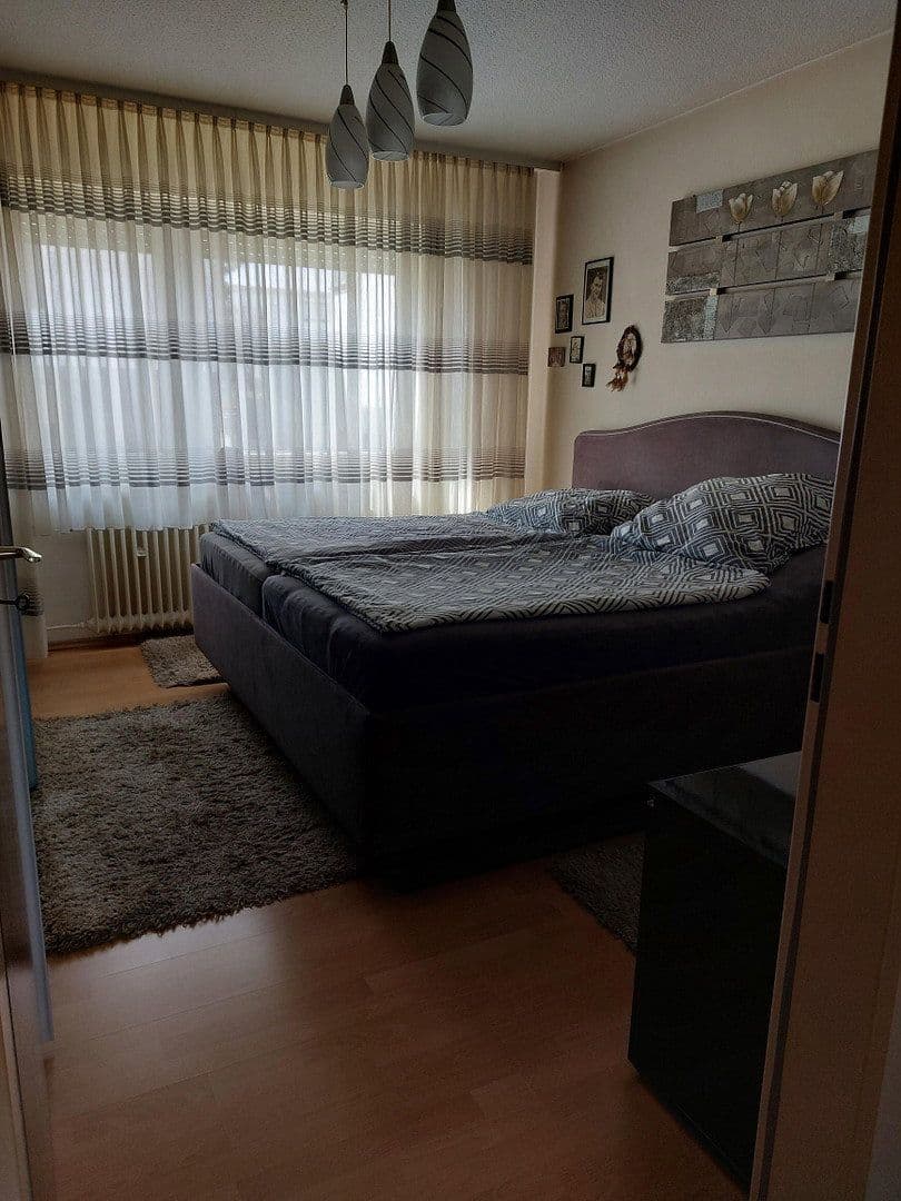 Pronájem bytu 2+1 54 m², Offenbach, Hessen Pronájem bytu 2+1 54 m², Offenbach, Hessen