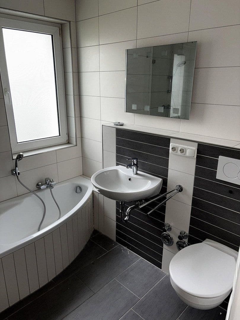 Pronájem bytu 3+1 82 m², Humboldstraße 20, Detmold, Severní Porýní-Vestfálsko Pronájem bytu 3+1 82 m², Humboldstraße 20, Detmold, Severní Porýní-Vestfálsko