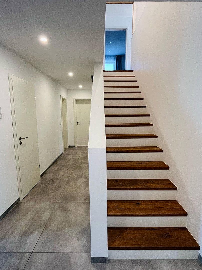 Prodej domu 190 m², pozemek 850 m², Hirschaid, Bavorsko Prodej domu 190 m², pozemek 850 m², Hirschaid, Bavorsko