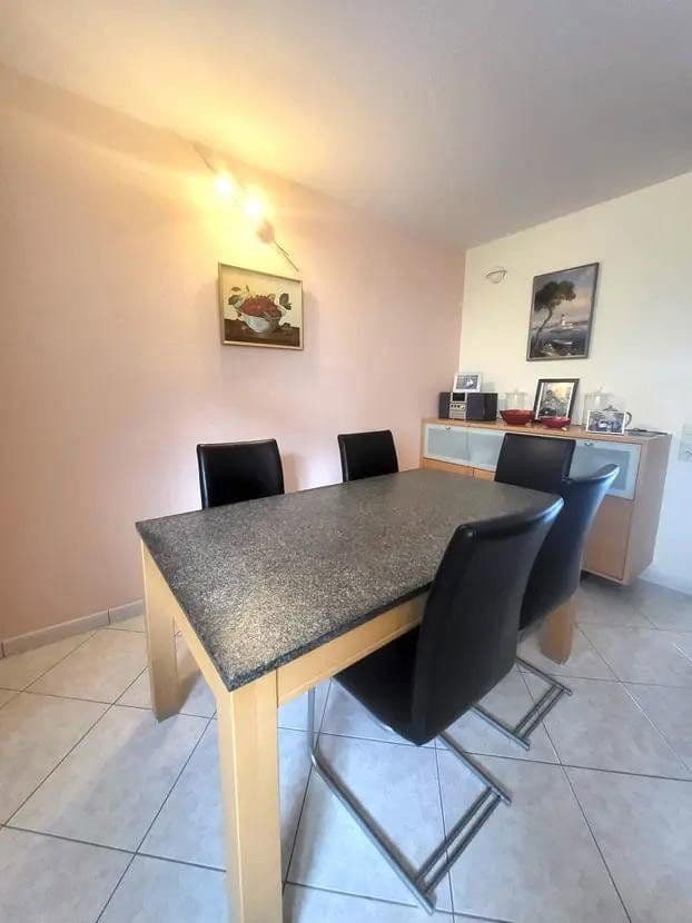 Prodej domu 110 m², pozemek 178 m², Schelmenäckerweg 16, Stuttgart, Bádensko-Württembersko Prodej domu 110 m², pozemek 178 m², Schelmenäckerweg 16, Stuttgart, Bádensko-Württembersko