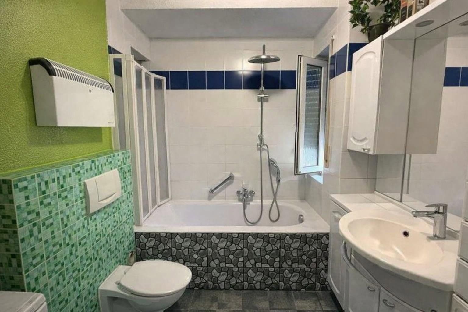 Pronájem bytu 2+1 55 m², Haller Str 77, Rosengarten, Bádensko-Württembersko Pronájem bytu 2+1 55 m², Haller Str 77, Rosengarten, Bádensko-Württembersko