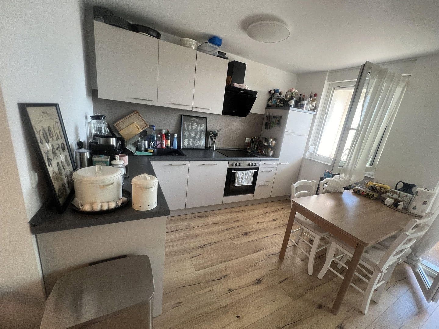 Pronájem bytu 2+1 57 m², Kasernenstraße 79, Radolfzell am Bodensee, Bádensko-Württembersko Pronájem bytu 2+1 57 m², Kasernenstraße 79, Radolfzell am Bodensee, Bádensko-Württembersko