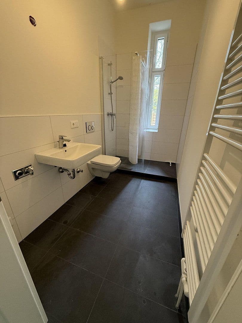 Pronájem bytu 3+1 95 m², Ringbahnstraße, Berlin, Berlín Pronájem bytu 3+1 95 m², Ringbahnstraße, Berlin, Berlín