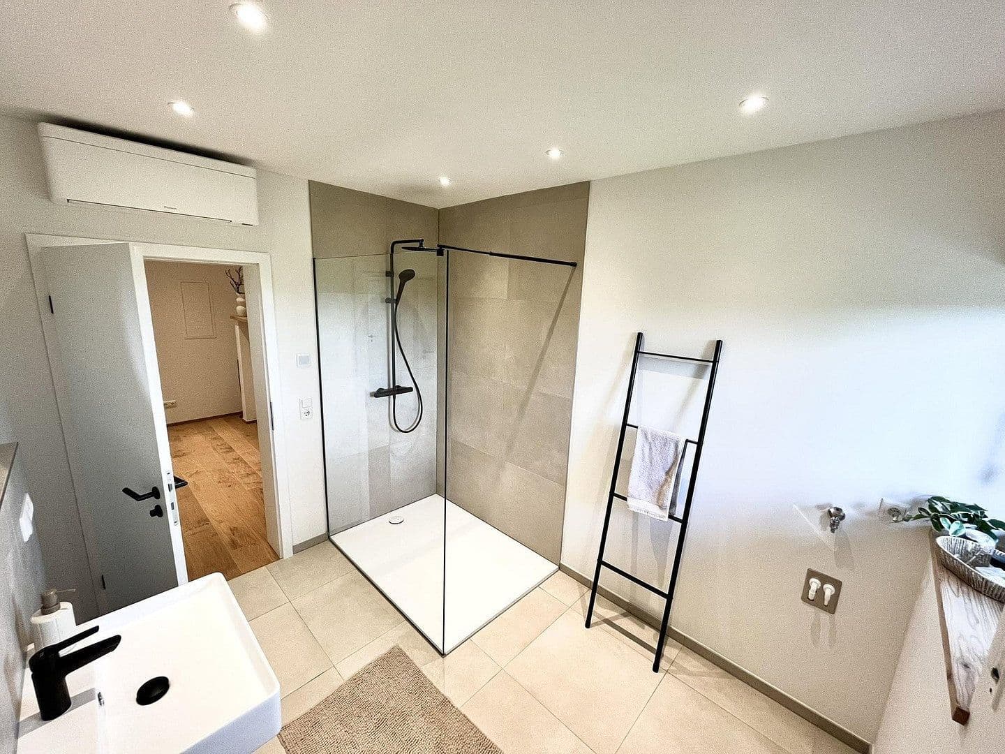 Prodej bytu 4+1 115 m², Essenbach, Bavorsko Prodej bytu 4+1 115 m², Essenbach, Bavorsko