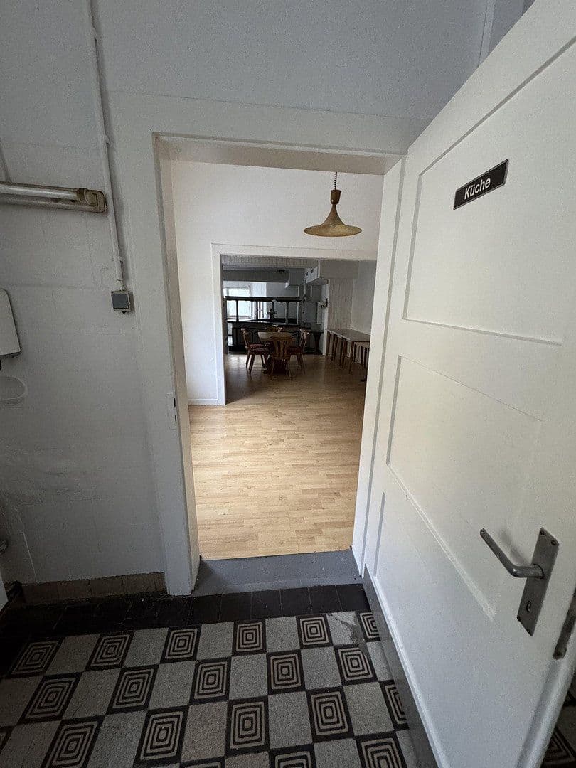 Pronájem nebytového prostoru 100 m², Augustastraße, Duisburg, Severní Porýní-Vestfálsko Pronájem nebytového prostoru 100 m², Augustastraße, Duisburg, Severní Porýní-Vestfálsko