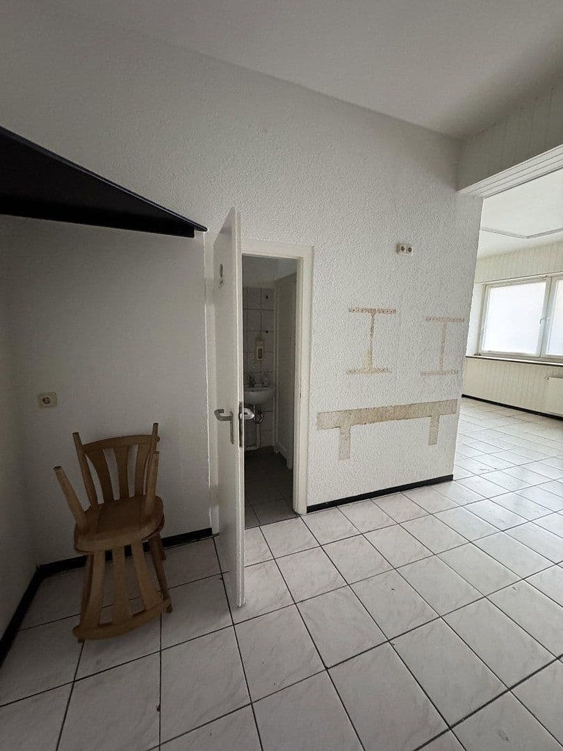 Pronájem nebytového prostoru 100 m², Augustastraße, Duisburg, Severní Porýní-Vestfálsko Pronájem nebytového prostoru 100 m², Augustastraße, Duisburg, Severní Porýní-Vestfálsko