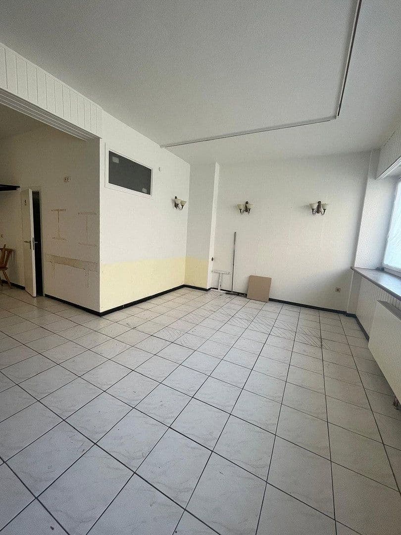 Pronájem nebytového prostoru 100 m², Augustastraße, Duisburg, Severní Porýní-Vestfálsko Pronájem nebytového prostoru 100 m², Augustastraße, Duisburg, Severní Porýní-Vestfálsko