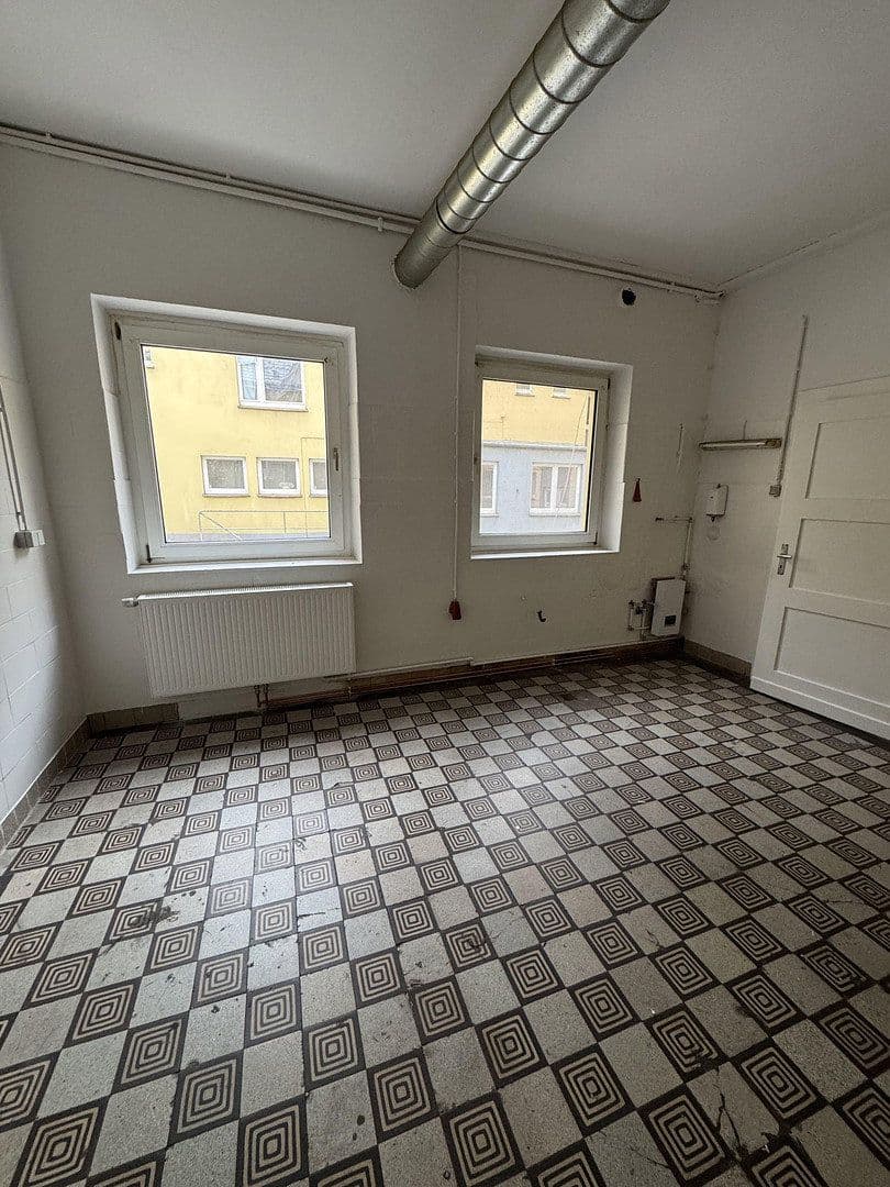 Pronájem nebytového prostoru 100 m², Augustastraße, Duisburg, Severní Porýní-Vestfálsko Pronájem nebytového prostoru 100 m², Augustastraße, Duisburg, Severní Porýní-Vestfálsko