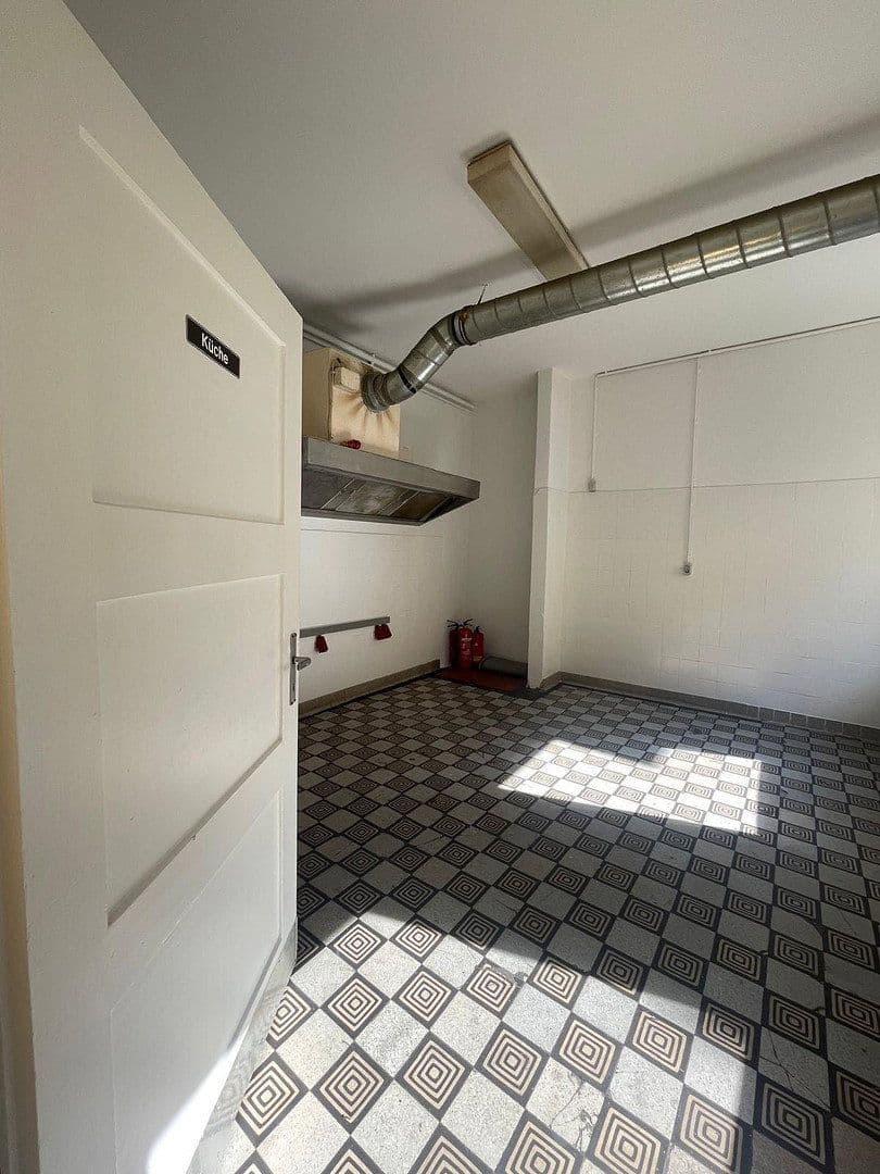 Pronájem nebytového prostoru 100 m², Augustastraße, Duisburg, Severní Porýní-Vestfálsko Pronájem nebytového prostoru 100 m², Augustastraße, Duisburg, Severní Porýní-Vestfálsko