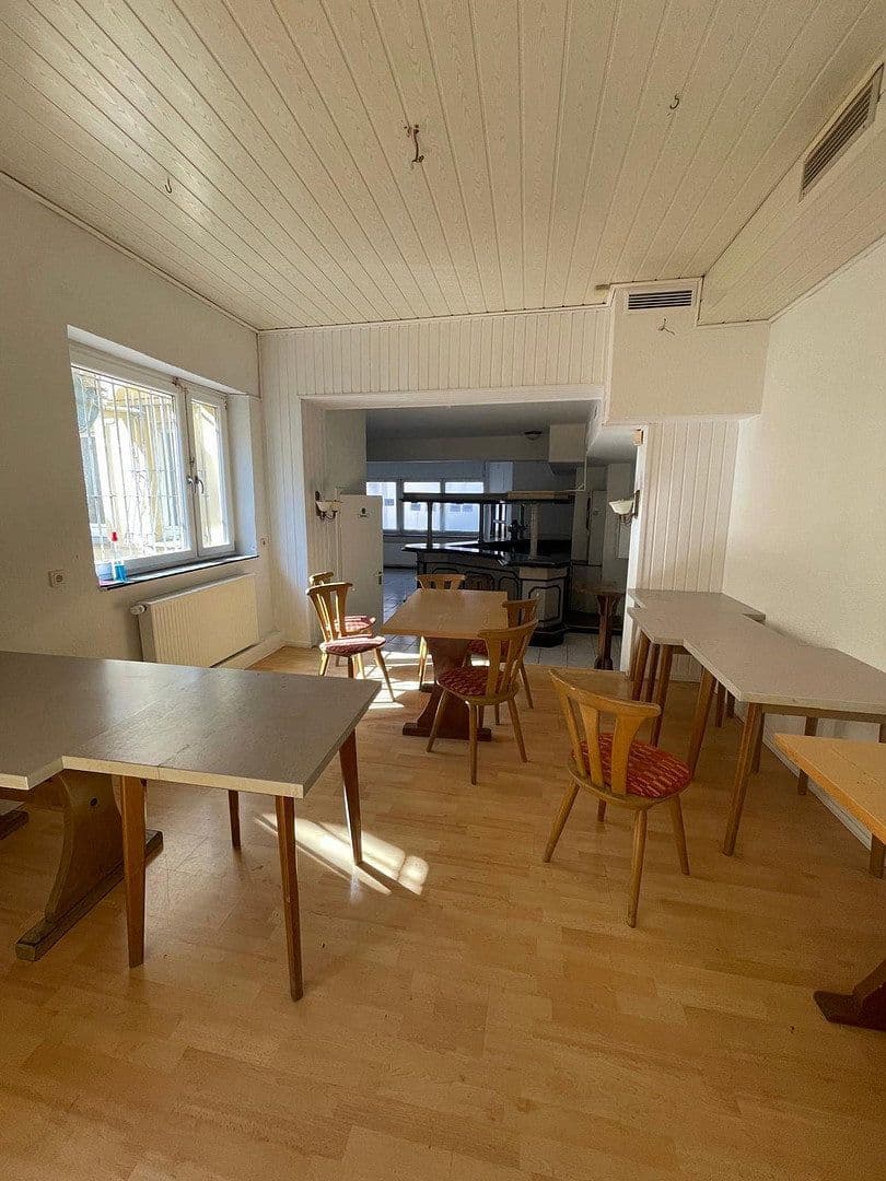 Pronájem nebytového prostoru 100 m², Augustastraße, Duisburg, Severní Porýní-Vestfálsko Pronájem nebytového prostoru 100 m², Augustastraße, Duisburg, Severní Porýní-Vestfálsko