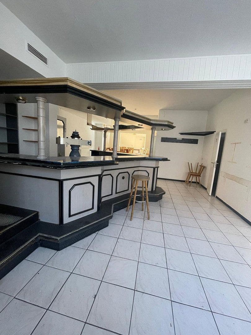 Pronájem nebytového prostoru 100 m², Augustastraße, Duisburg, Severní Porýní-Vestfálsko Pronájem nebytového prostoru 100 m², Augustastraße, Duisburg, Severní Porýní-Vestfálsko