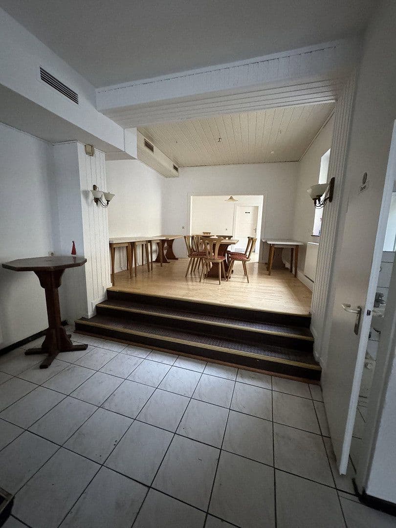 Pronájem nebytového prostoru 100 m², Augustastraße, Duisburg, Severní Porýní-Vestfálsko Pronájem nebytového prostoru 100 m², Augustastraße, Duisburg, Severní Porýní-Vestfálsko