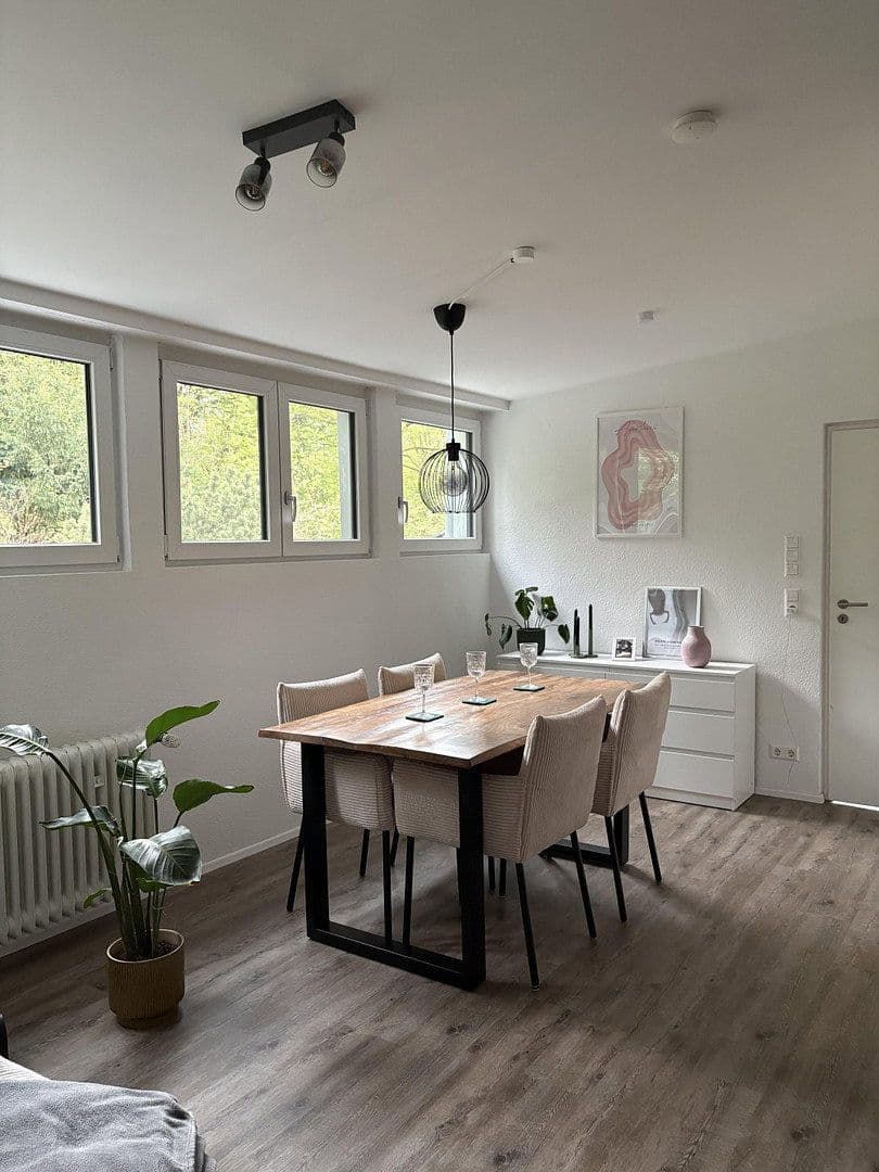 Pronájem bytu 3+1 62 m², Hoffmannweg 12, Stuttgart, Bádensko-Württembersko Pronájem bytu 3+1 62 m², Hoffmannweg 12, Stuttgart, Bádensko-Württembersko