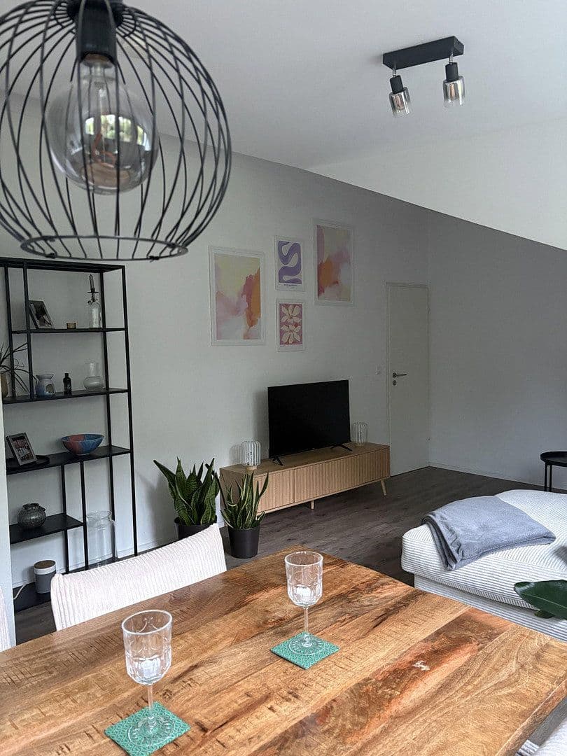 Pronájem bytu 3+1 62 m², Hoffmannweg 12, Stuttgart, Bádensko-Württembersko Pronájem bytu 3+1 62 m², Hoffmannweg 12, Stuttgart, Bádensko-Württembersko