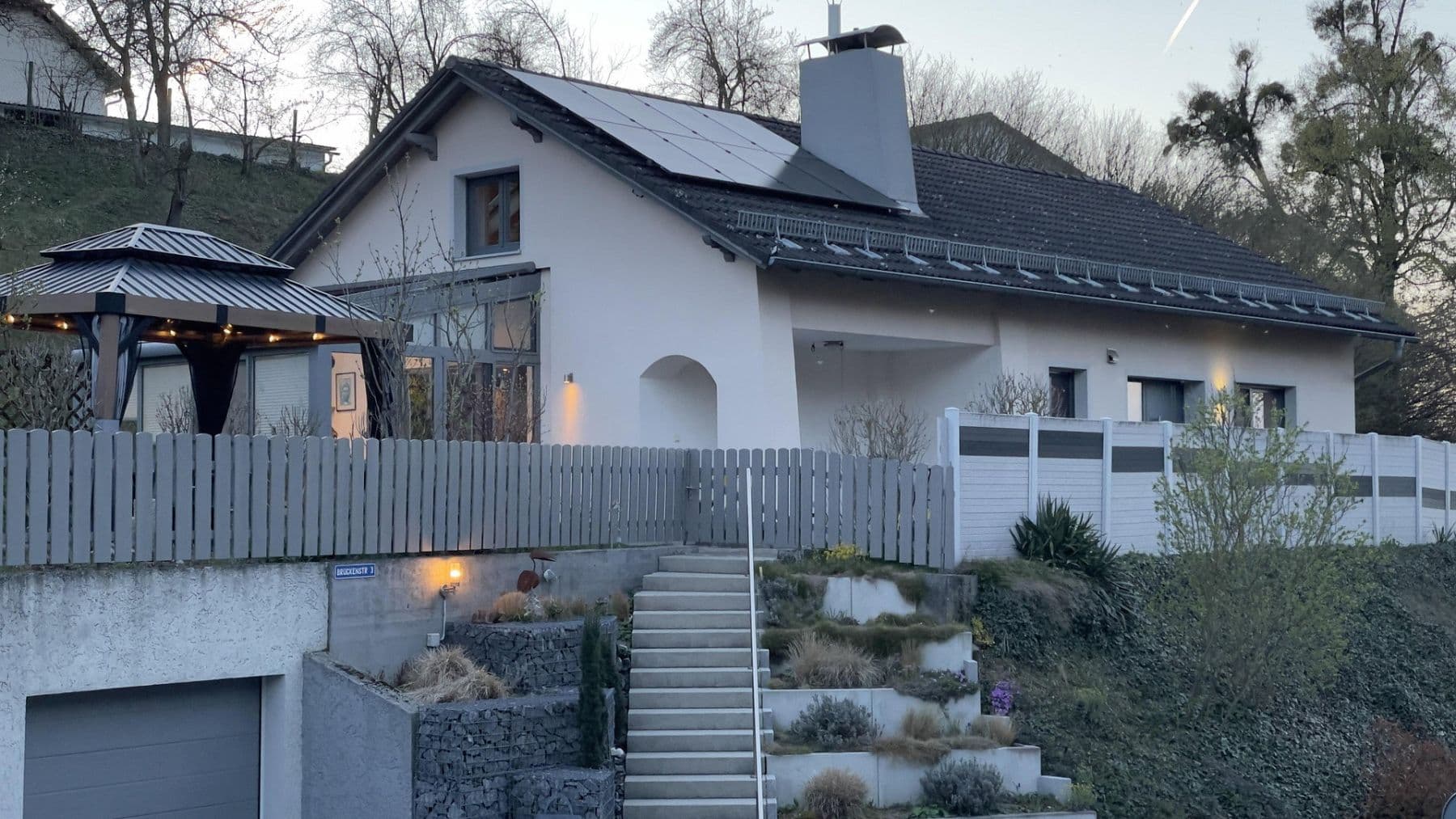 Prodej domu 173 m², pozemek 1.189 m², Dingolfing, Bavorsko Prodej domu 173 m², pozemek 1.189 m², Dingolfing, Bavorsko