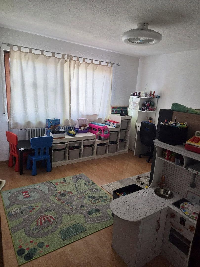 Pronájem bytu 3+1 72 m², Ludwigsburg, Bádensko-Württembersko Pronájem bytu 3+1 72 m², Ludwigsburg, Bádensko-Württembersko