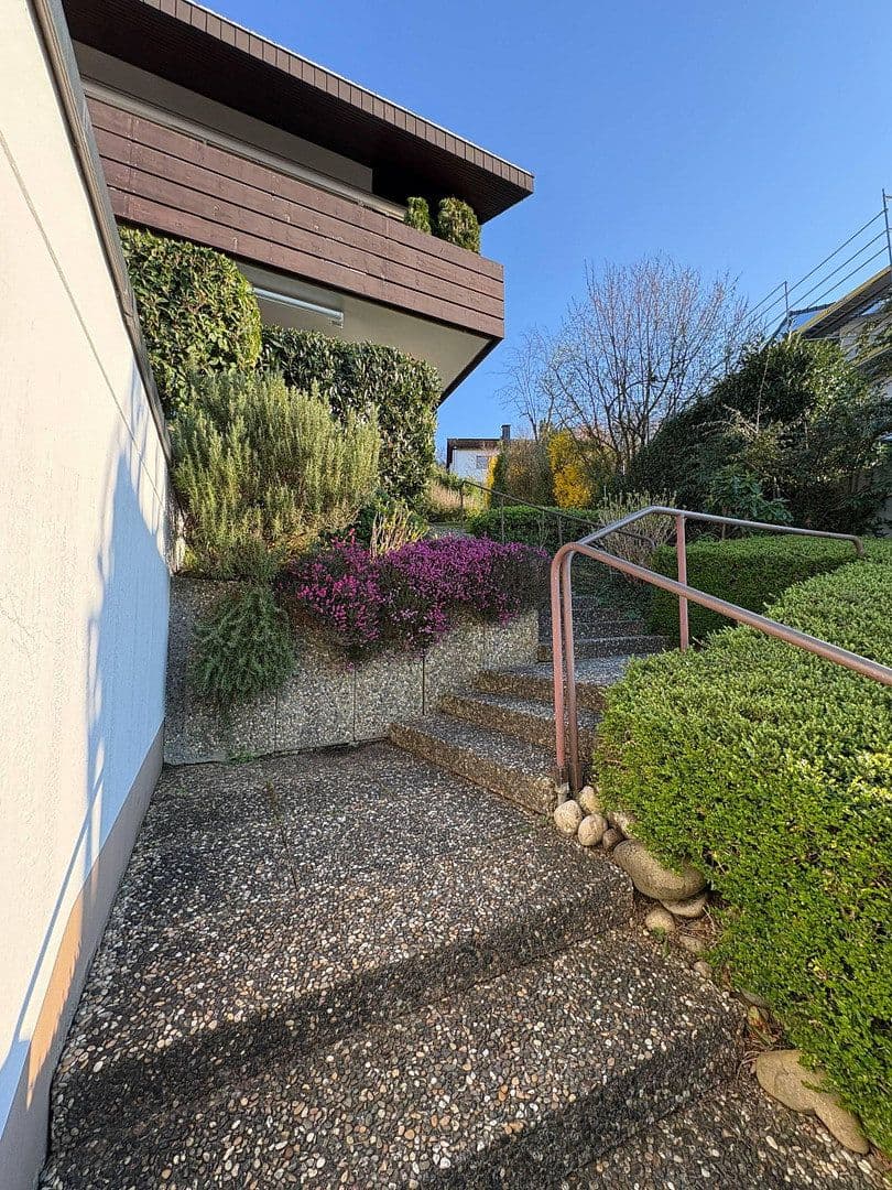 Prodej bytu 2+1 96 m², Danzigerstraße 24, Lörrach, Bádensko-Württembersko Prodej bytu 2+1 96 m², Danzigerstraße 24, Lörrach, Bádensko-Württembersko