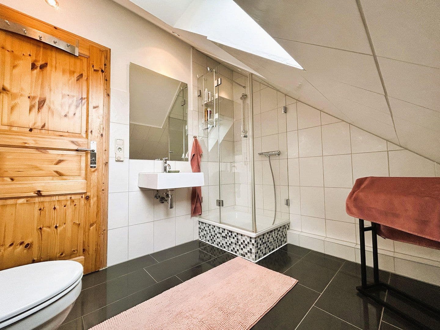 Prodej domu 140 m², pozemek 1.564 m², Hamfelde (Lauenburg), Šlesvicko-Holštýnsko Prodej domu 140 m², pozemek 1.564 m², Hamfelde (Lauenburg), Šlesvicko-Holštýnsko