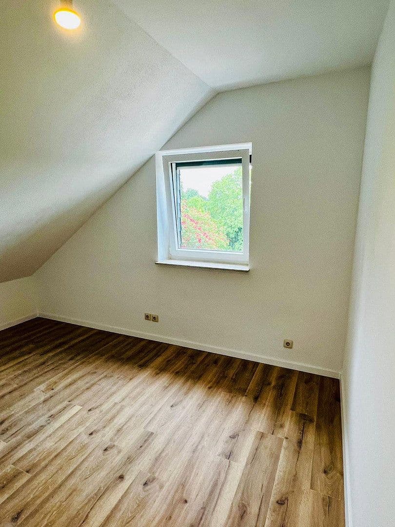 Pronájem bytu 3+1 70 m², Sperberstraße 18, Leichlingen, Severní Porýní-Vestfálsko Pronájem bytu 3+1 70 m², Sperberstraße 18, Leichlingen, Severní Porýní-Vestfálsko