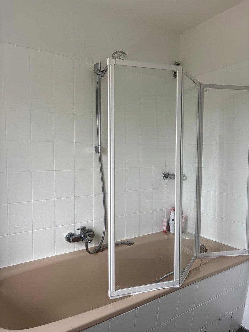 Pronájem bytu 3+1 70 m², Sperberstraße 18, Leichlingen, Severní Porýní-Vestfálsko Pronájem bytu 3+1 70 m², Sperberstraße 18, Leichlingen, Severní Porýní-Vestfálsko