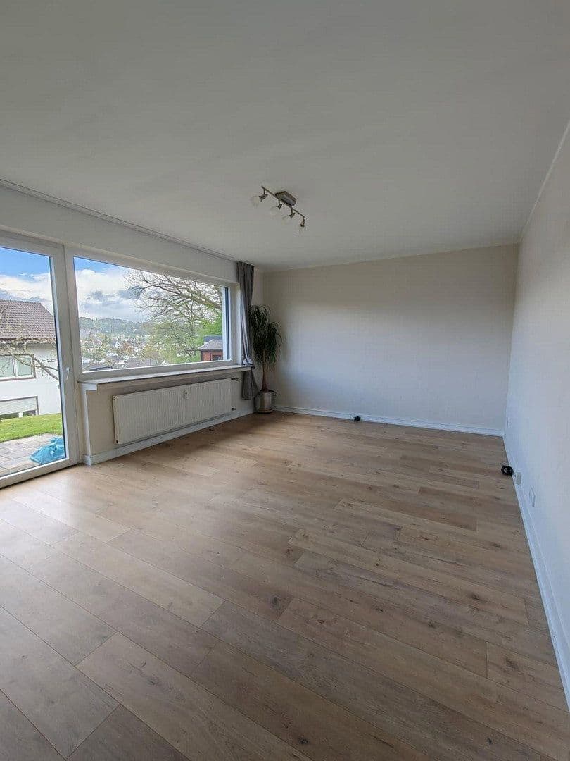 Pronájem bytu 2+1 63 m², Siegen, Severní Porýní-Vestfálsko Pronájem bytu 2+1 63 m², Siegen, Severní Porýní-Vestfálsko