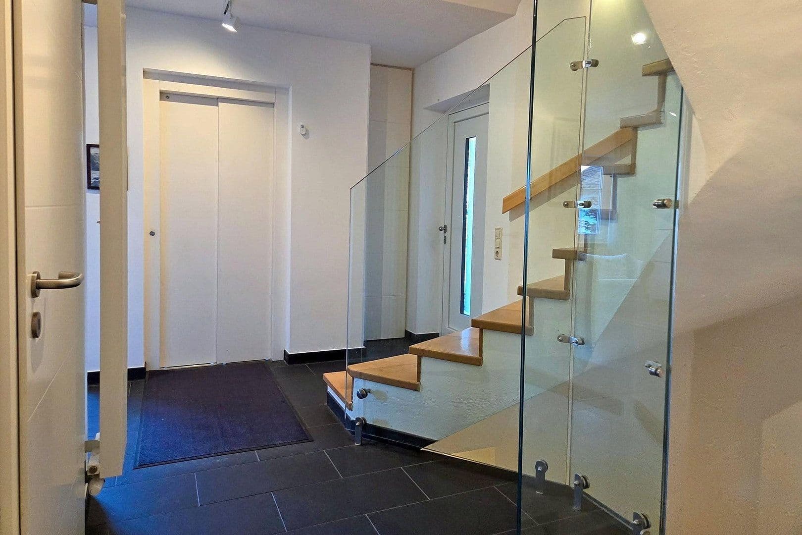 Prodej domu 241 m², pozemek 1.127 m², Braubach, Porýní-Falc Prodej domu 241 m², pozemek 1.127 m², Braubach, Porýní-Falc