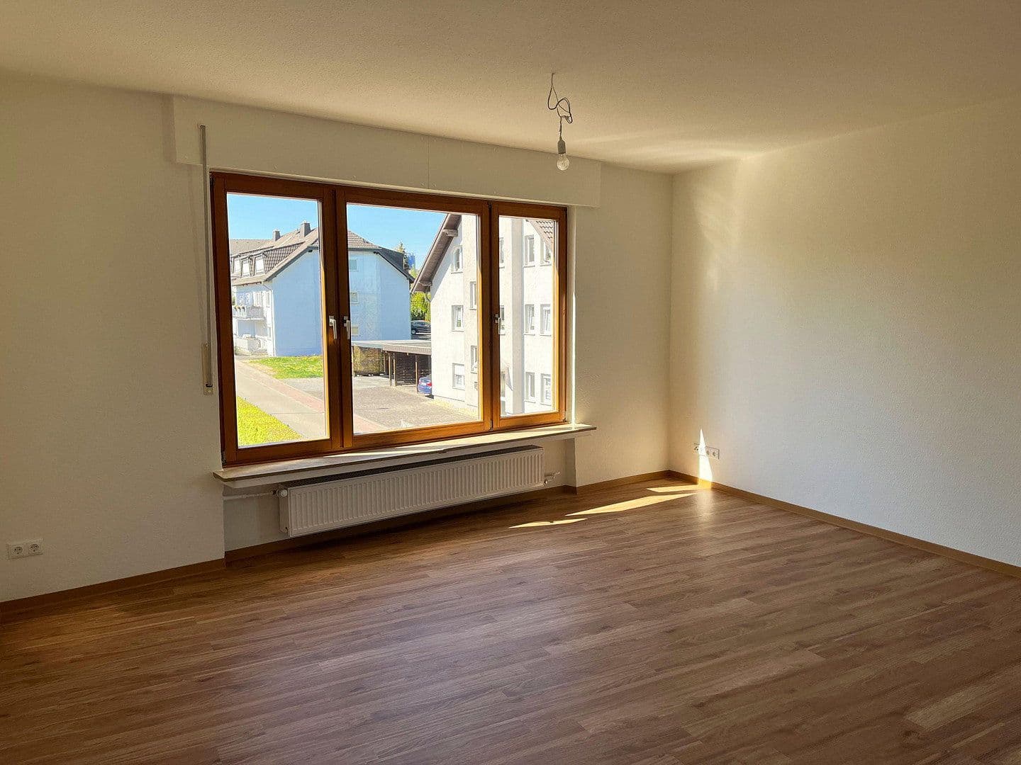 Pronájem bytu 3+1 80 m², Andernach, Porýní-Falc Pronájem bytu 3+1 80 m², Andernach, Porýní-Falc
