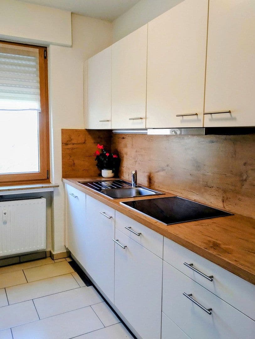 Pronájem bytu 3+1 80 m², Andernach, Porýní-Falc Pronájem bytu 3+1 80 m², Andernach, Porýní-Falc