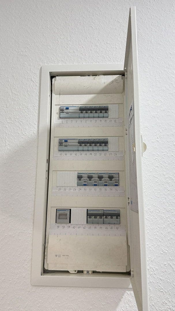 Pronájem bytu 5+1 117 m², Andernach, Porýní-Falc Pronájem bytu 5+1 117 m², Andernach, Porýní-Falc