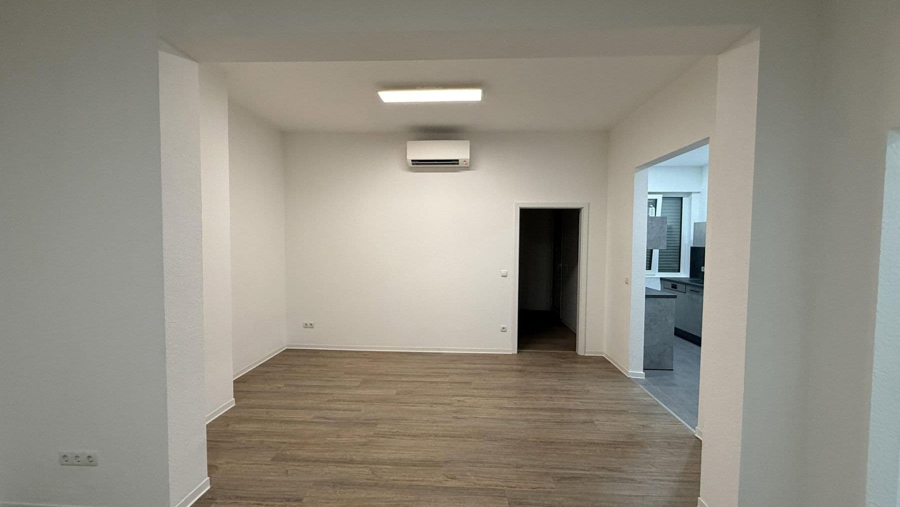 Pronájem bytu 5+1 117 m², Andernach, Porýní-Falc Pronájem bytu 5+1 117 m², Andernach, Porýní-Falc
