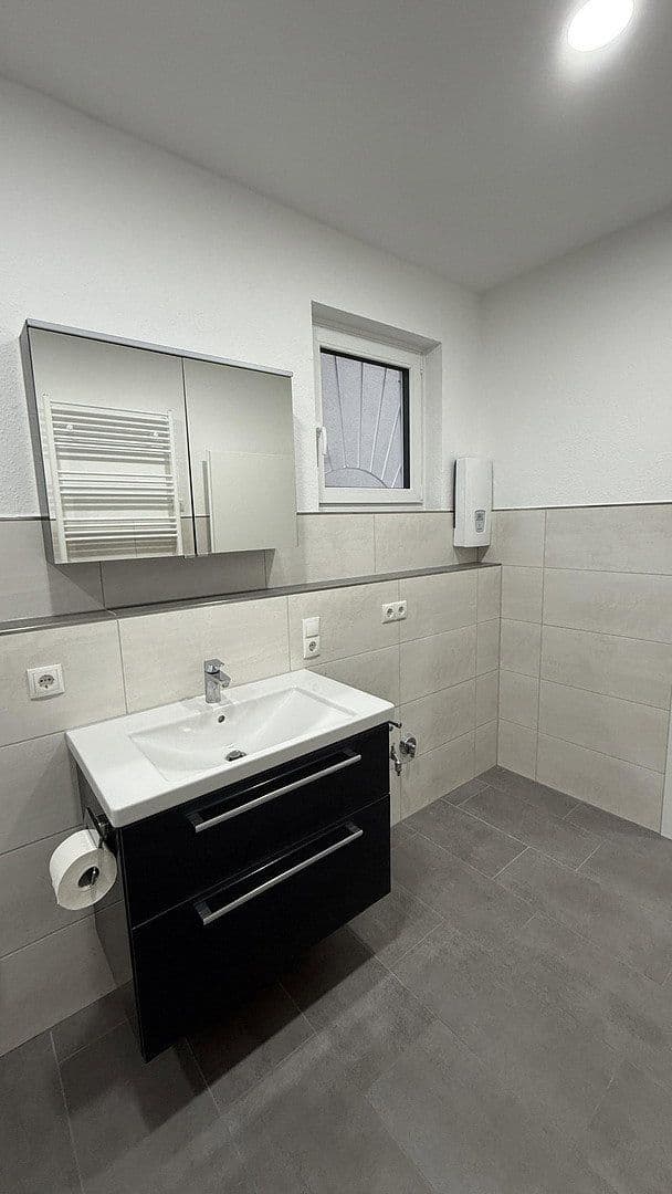 Pronájem bytu 5+1 117 m², Andernach, Porýní-Falc Pronájem bytu 5+1 117 m², Andernach, Porýní-Falc