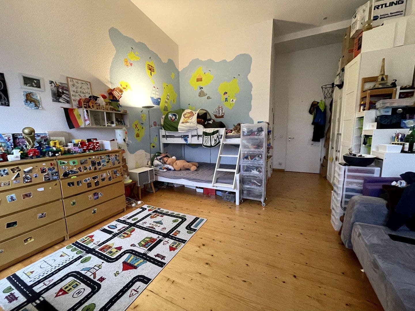 Prodej bytu 3+1 119 m², Berlin, Berlín Prodej bytu 3+1 119 m², Berlin, Berlín