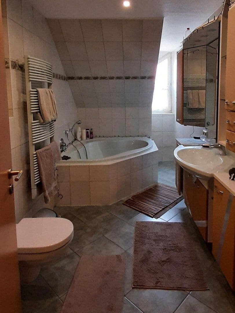 Pronájem bytu 3+1 110 m², Marktstr. 29, Bad Langensalza, Durynsko Pronájem bytu 3+1 110 m², Marktstr. 29, Bad Langensalza, Durynsko