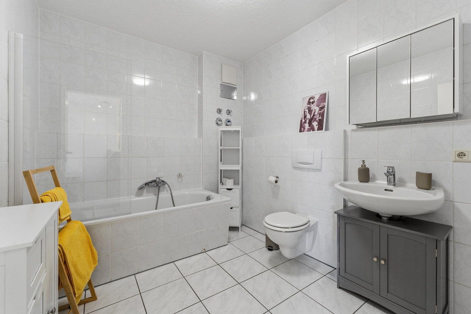 Pronájem bytu 1+1 35 m², Bachwiesenstraße 17, Bad Vilbel, Hessen Pronájem bytu 1+1 35 m², Bachwiesenstraße 17, Bad Vilbel, Hessen