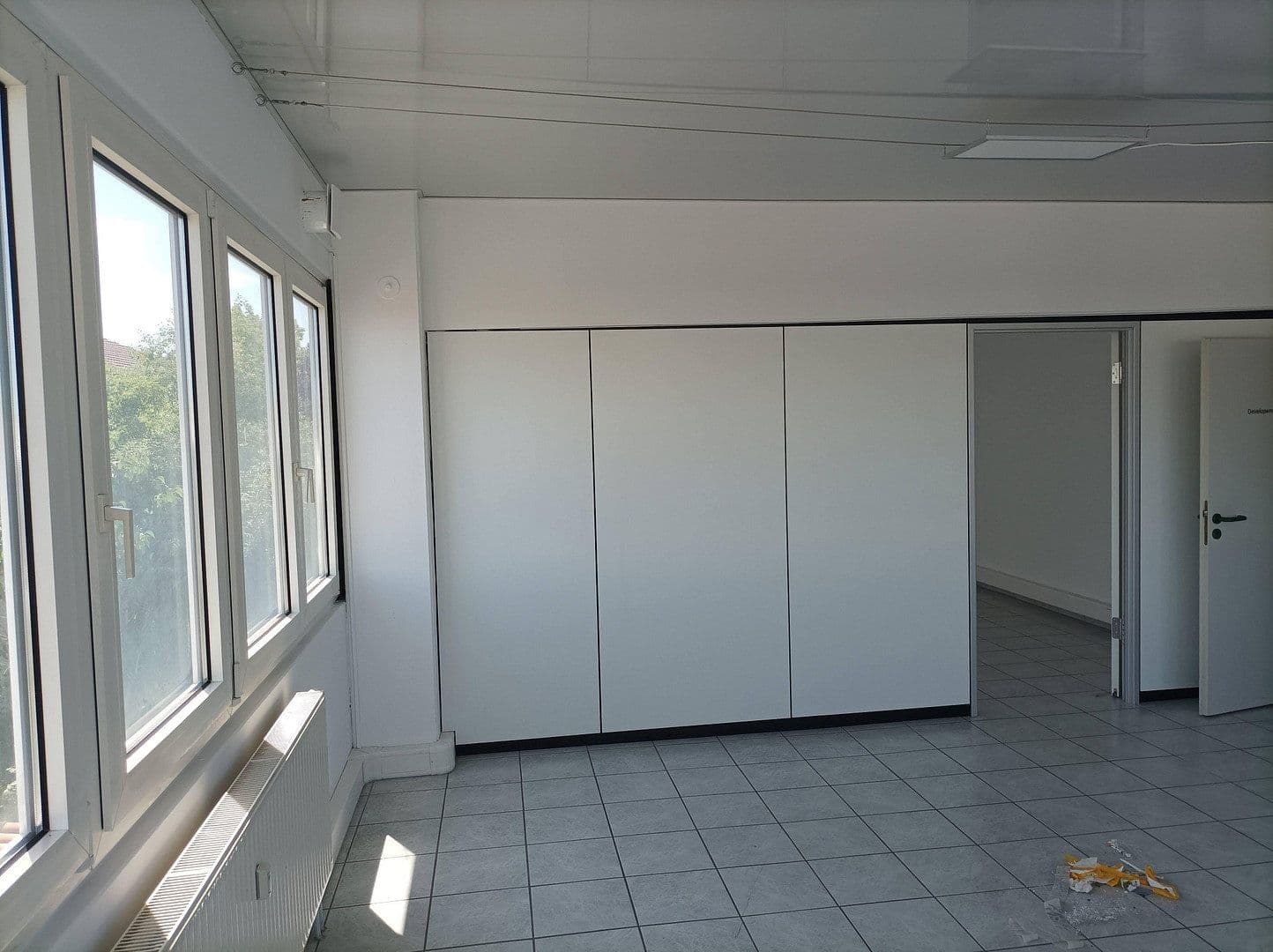 Pronájem nebytového prostoru 1.000 m², Meckenloher Straße 9, Rednitzhembach, Bavorsko Pronájem nebytového prostoru 1.000 m², Meckenloher Straße 9, Rednitzhembach, Bavorsko
