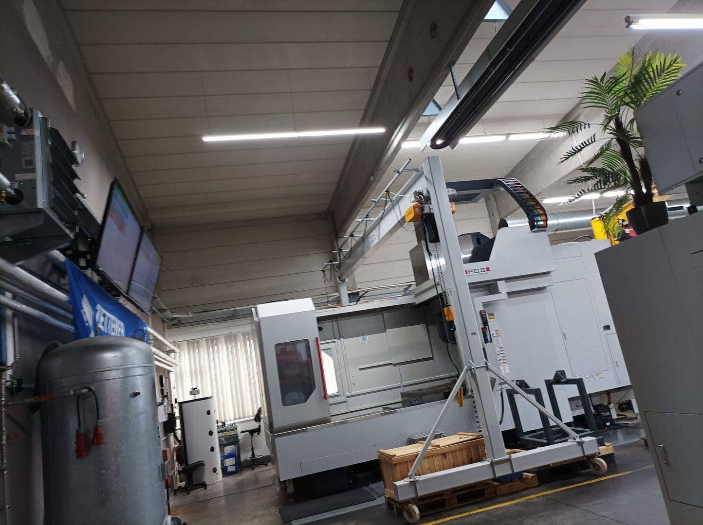 Pronájem nebytového prostoru 1.000 m², Meckenloher Straße 9, Rednitzhembach, Bavorsko Pronájem nebytového prostoru 1.000 m², Meckenloher Straße 9, Rednitzhembach, Bavorsko