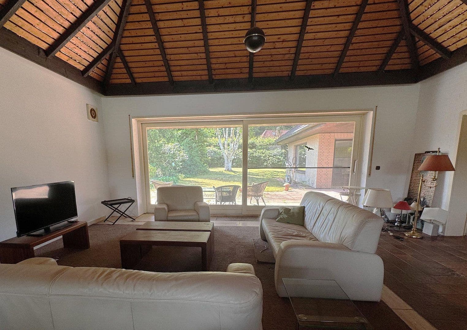 Prodej domu 293 m², pozemek 1.300 m², Schützenstraße 25, Visselhövede, Dolní Sasko Prodej domu 293 m², pozemek 1.300 m², Schützenstraße 25, Visselhövede, Dolní Sasko