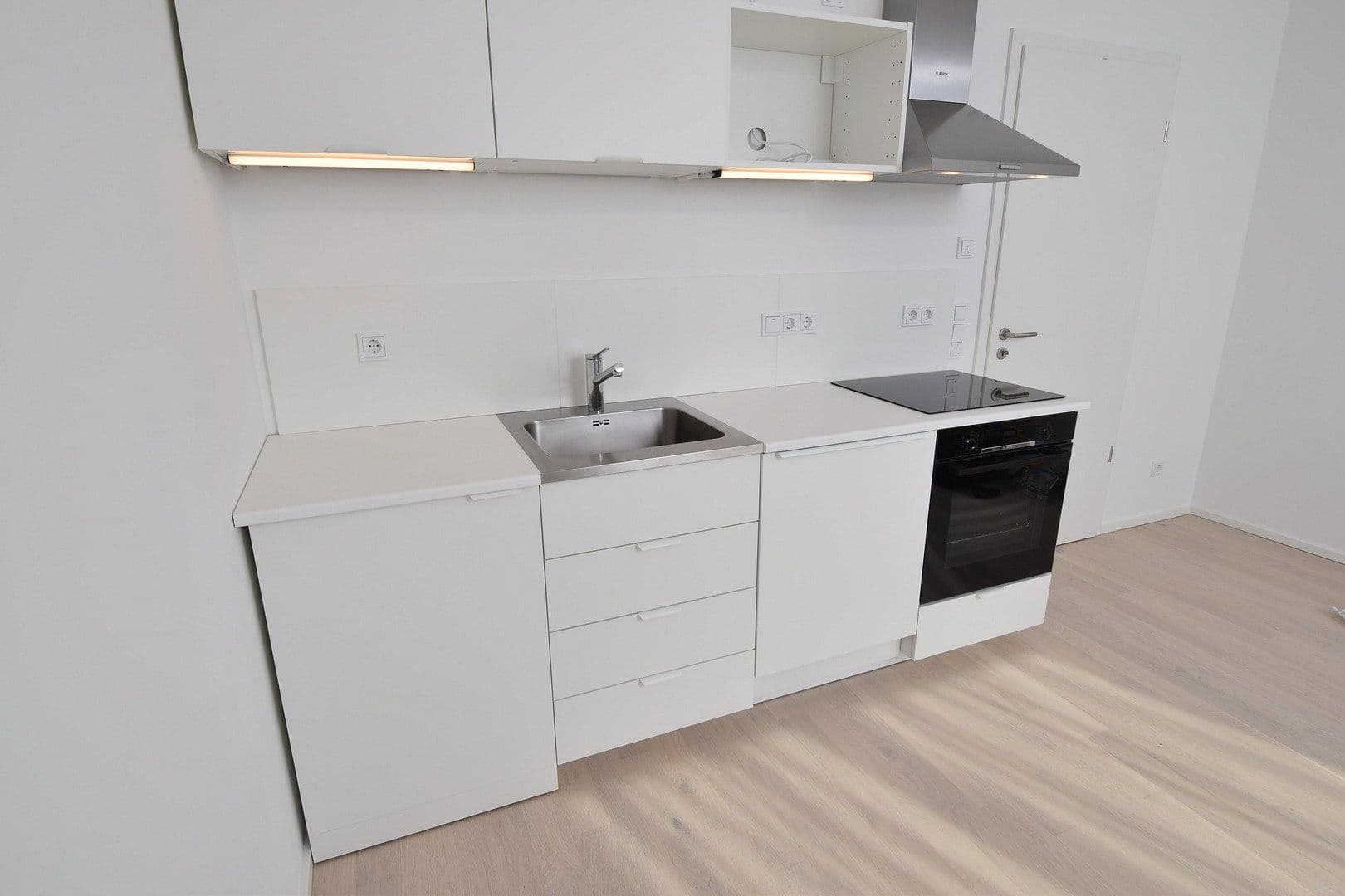 Pronájem bytu 1+1 30 m², Trudering Kyivstraße, München Trudering, Bavorsko Pronájem bytu 1+1 30 m², Trudering Kyivstraße, München Trudering, Bavorsko