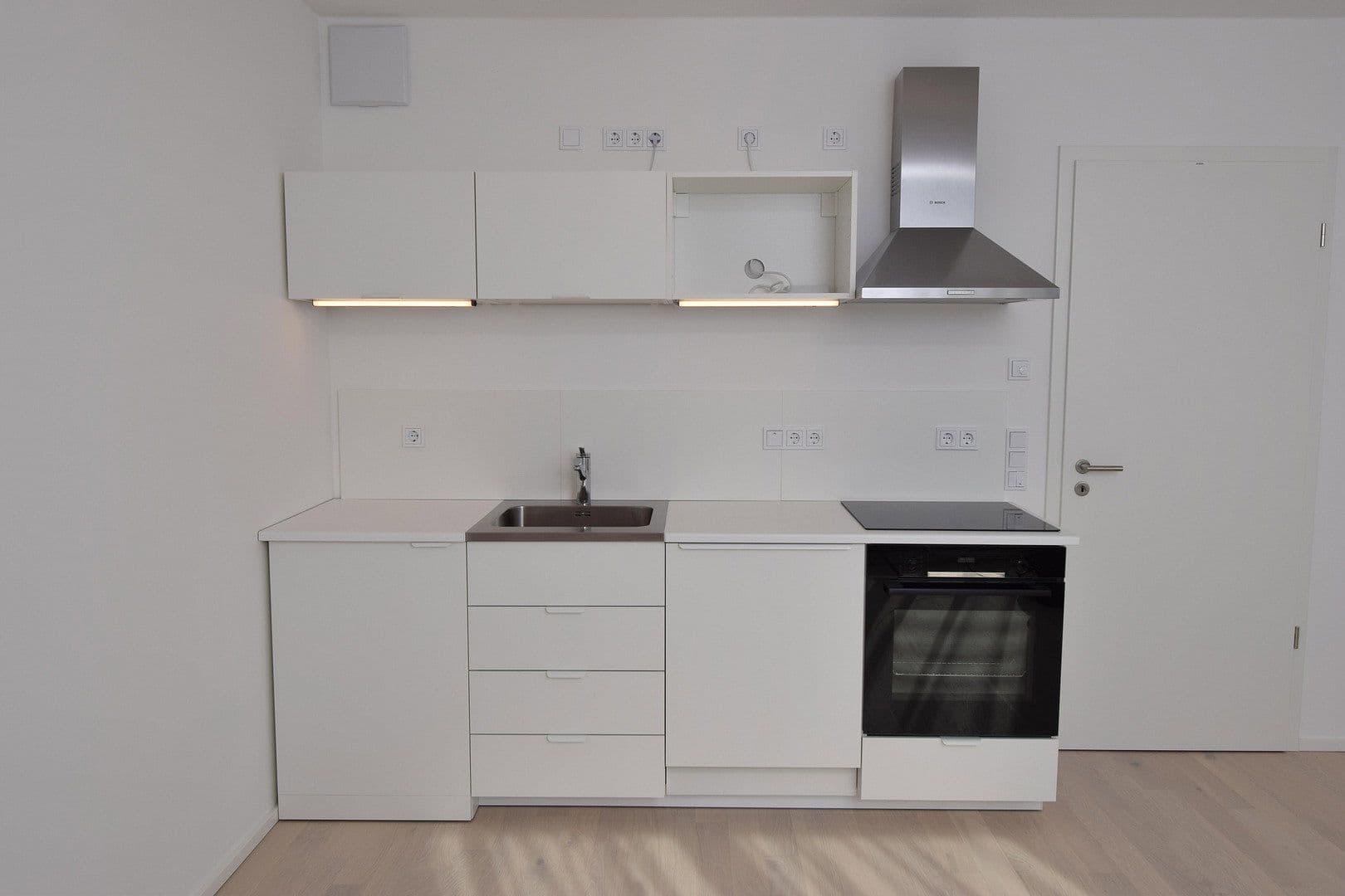 Pronájem bytu 1+1 30 m², Trudering Kyivstraße, München Trudering, Bavorsko Pronájem bytu 1+1 30 m², Trudering Kyivstraße, München Trudering, Bavorsko