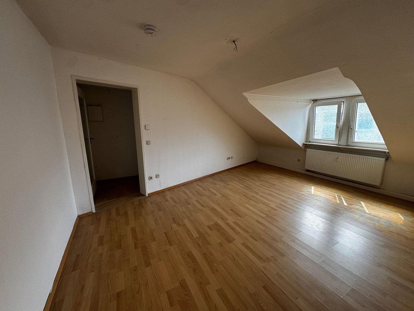 Pronájem bytu 2+1 49 m², Kirchstraße 21, Darmstadt, Hessen Pronájem bytu 2+1 49 m², Kirchstraße 21, Darmstadt, Hessen