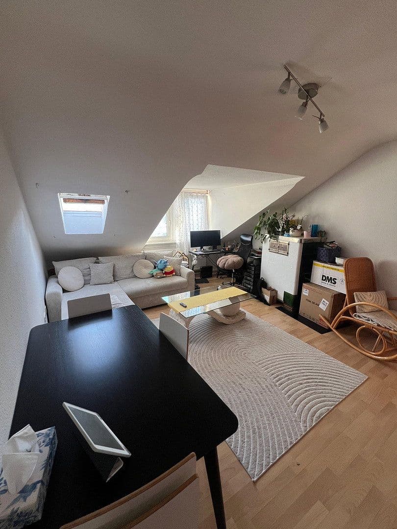 Pronájem bytu 2+1 49 m², Kirchstraße 21, Darmstadt, Hessen Pronájem bytu 2+1 49 m², Kirchstraße 21, Darmstadt, Hessen