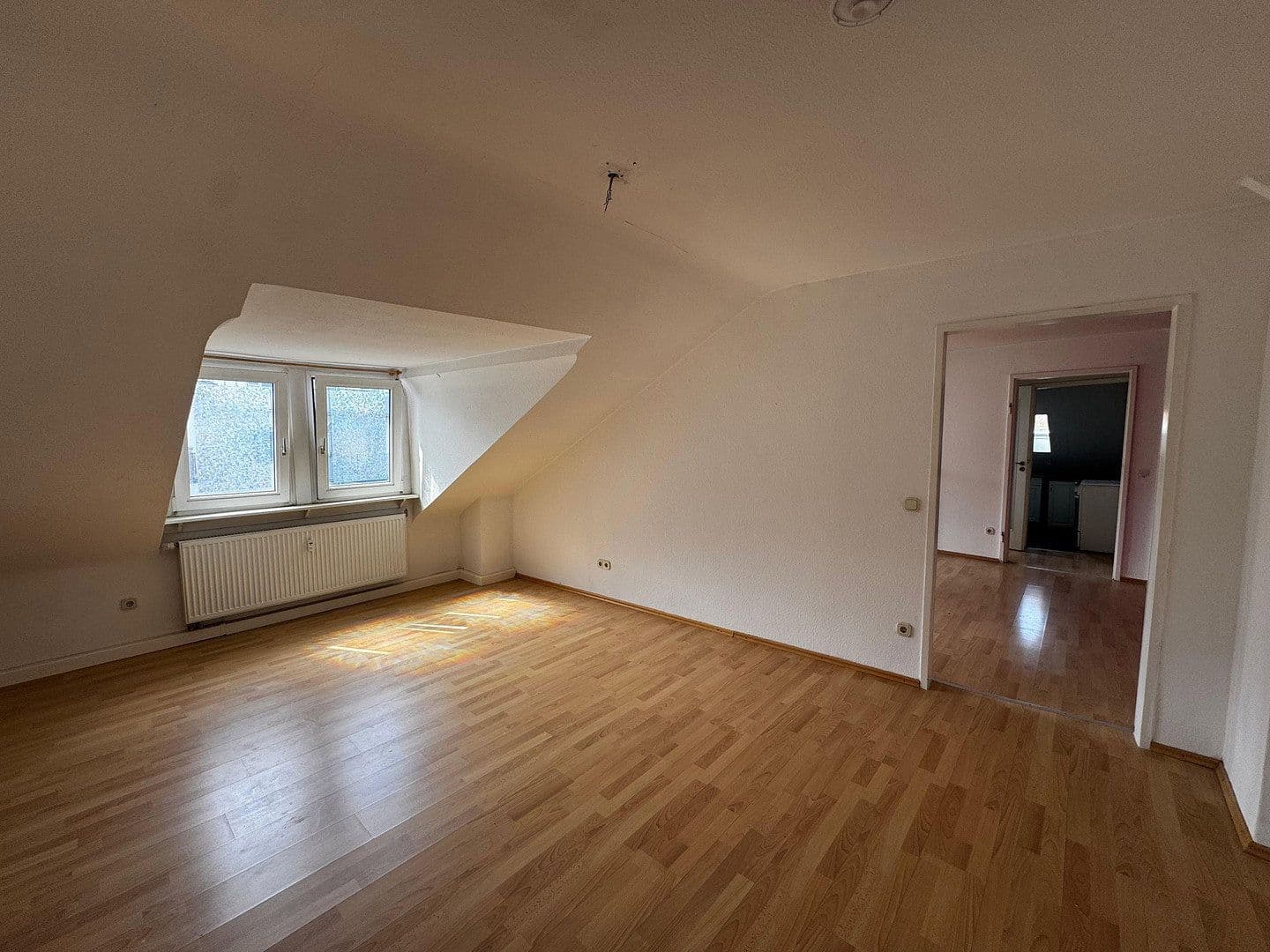 Pronájem bytu 2+1 49 m², Kirchstraße 21, Darmstadt, Hessen Pronájem bytu 2+1 49 m², Kirchstraße 21, Darmstadt, Hessen