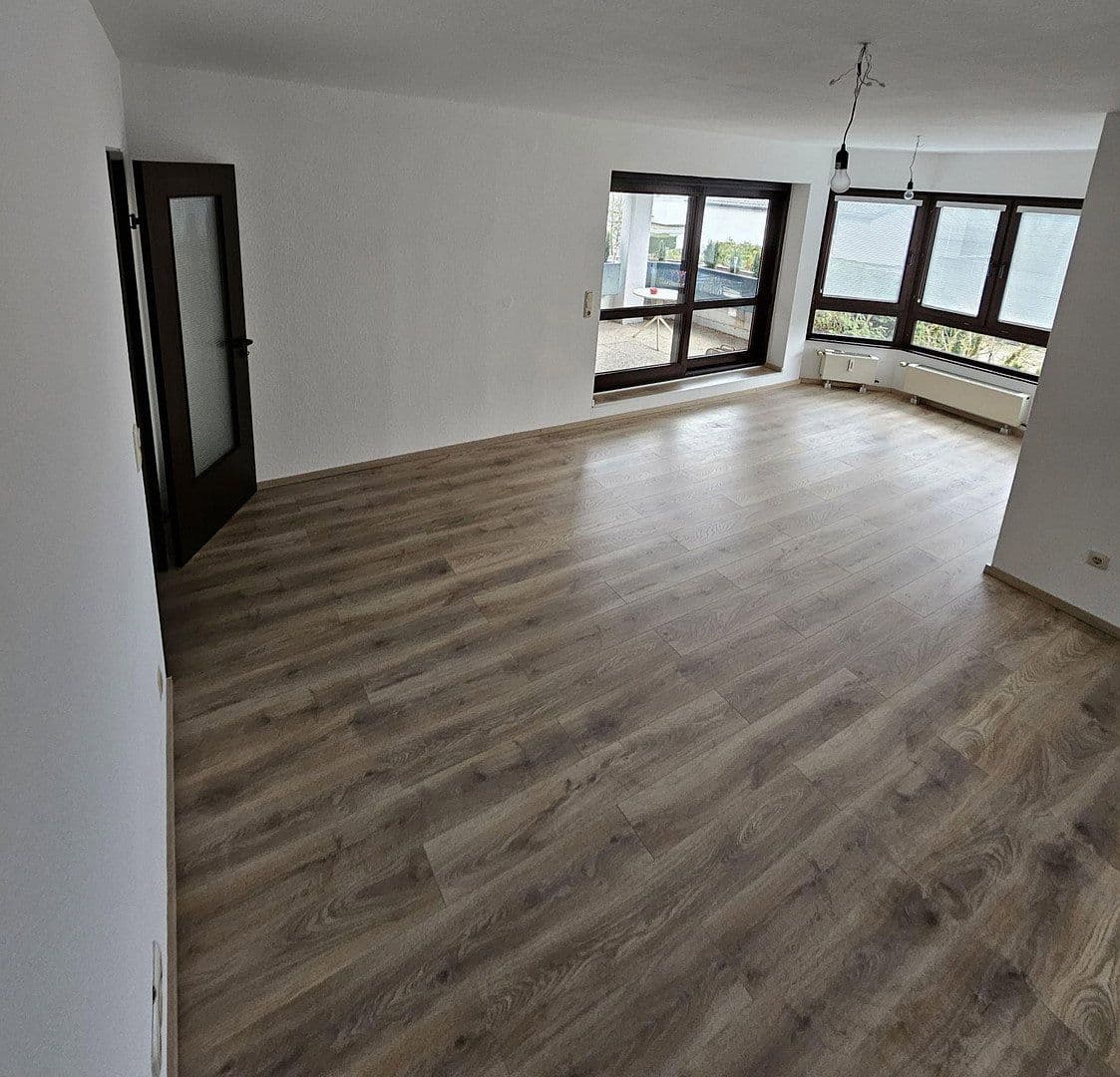 Pronájem bytu 2+1 75 m², Wiesbaden, Hessen Pronájem bytu 2+1 75 m², Wiesbaden, Hessen