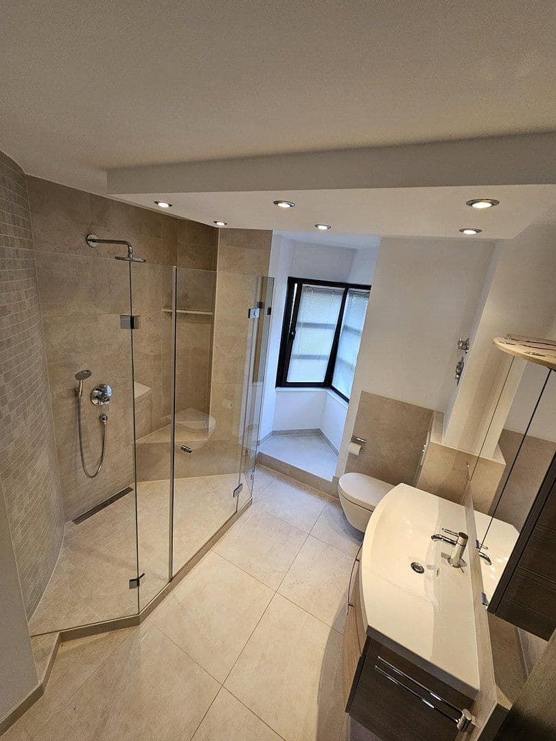 Pronájem bytu 2+1 75 m², Wiesbaden, Hessen Pronájem bytu 2+1 75 m², Wiesbaden, Hessen