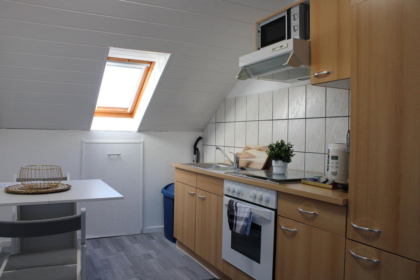 Pronájem bytu 2+1 35 m², Tal Str. 18/1, Untergruppenbach, Bádensko-Württembersko Pronájem bytu 2+1 35 m², Tal Str. 18/1, Untergruppenbach, Bádensko-Württembersko