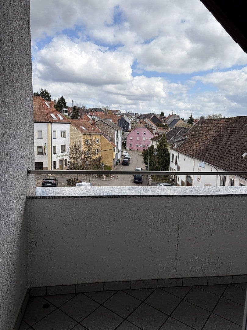 Pronájem bytu 2+1 105 m², Kirchstraße 2, Saarbrücken, Země Sársko Pronájem bytu 2+1 105 m², Kirchstraße 2, Saarbrücken, Země Sársko