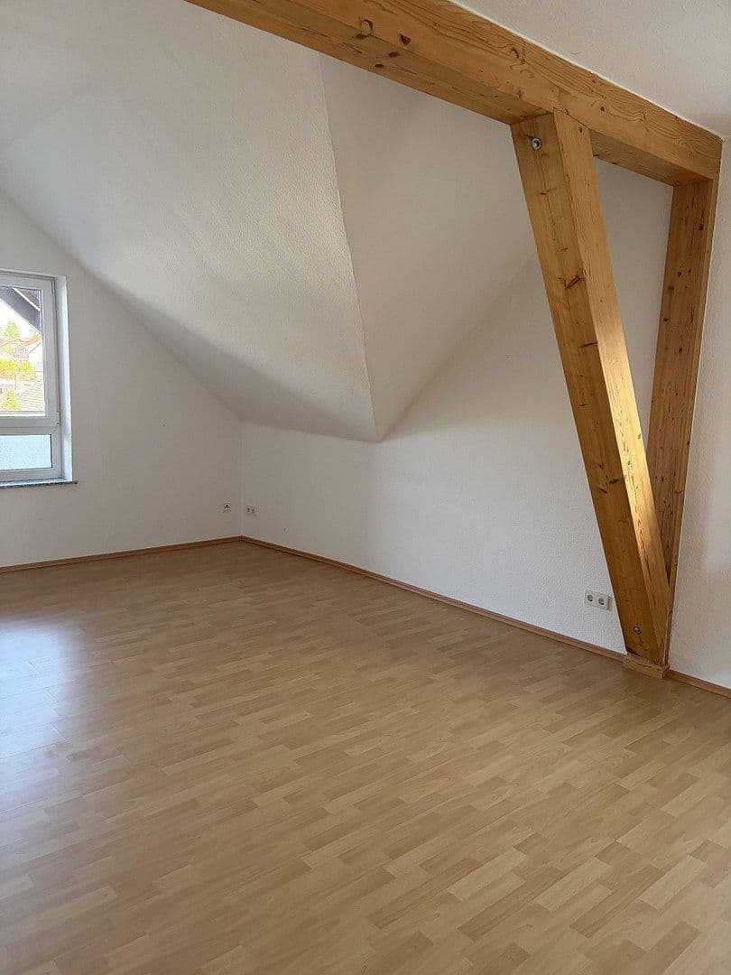 Pronájem bytu 2+1 105 m², Kirchstraße 2, Saarbrücken, Země Sársko Pronájem bytu 2+1 105 m², Kirchstraße 2, Saarbrücken, Země Sársko