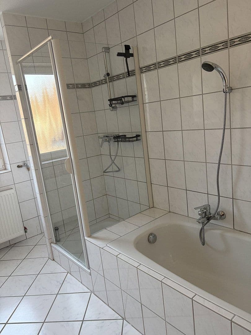 Pronájem bytu 2+1 105 m², Kirchstraße 2, Saarbrücken, Země Sársko Pronájem bytu 2+1 105 m², Kirchstraße 2, Saarbrücken, Země Sársko