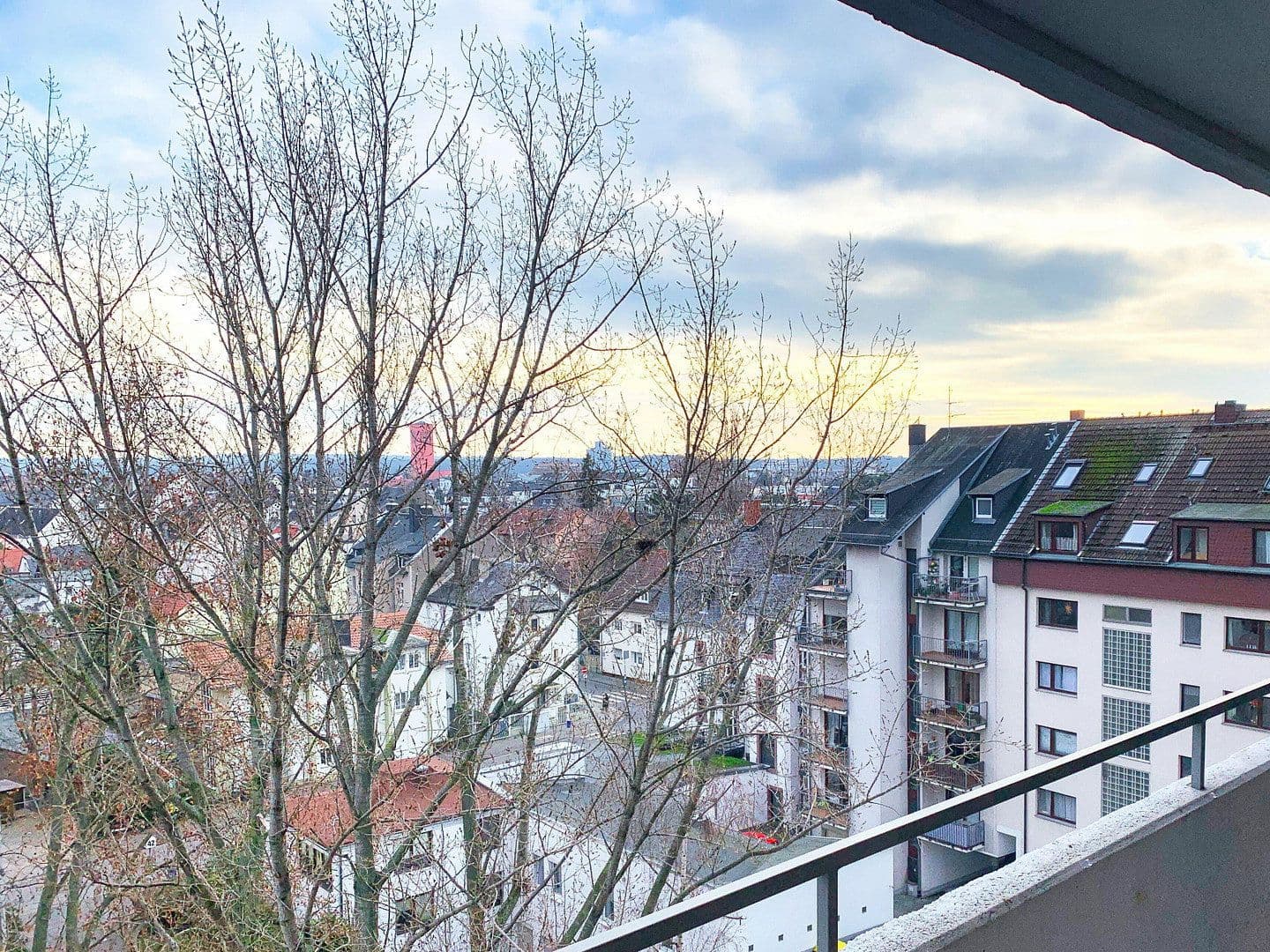 Pronájem bytu 1+1 37 m², Im Mainfeld 42, Frankfurt, Hessen Pronájem bytu 1+1 37 m², Im Mainfeld 42, Frankfurt, Hessen