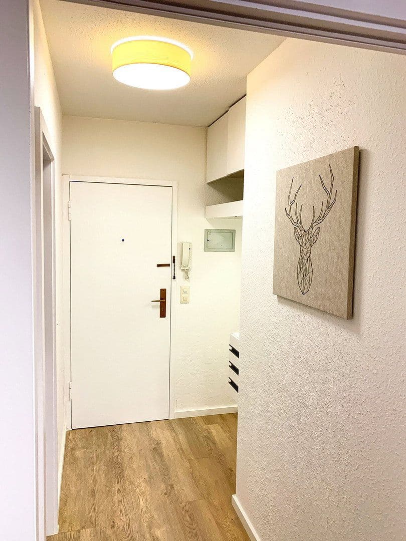 Pronájem bytu 1+1 37 m², Im Mainfeld 42, Frankfurt, Hessen Pronájem bytu 1+1 37 m², Im Mainfeld 42, Frankfurt, Hessen